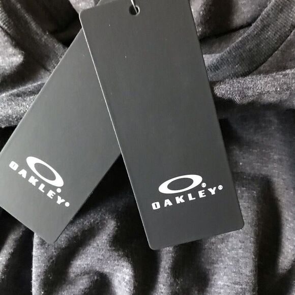 Oakley size men’s XL gray 3/4 sleeve t-shirt flag Americana logo new with tags - Picture 4 of 7